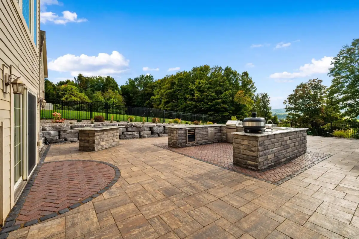 Finished patio and landscape area for Cedar Ridge Outdoor Living